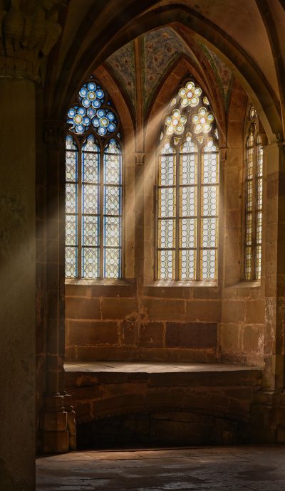 church-window-5339659_1280